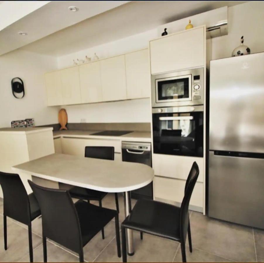 Azur Appart 4 Pers - Parking - Terrasse - 10Min Du Centre 卡西斯 外观 照片
