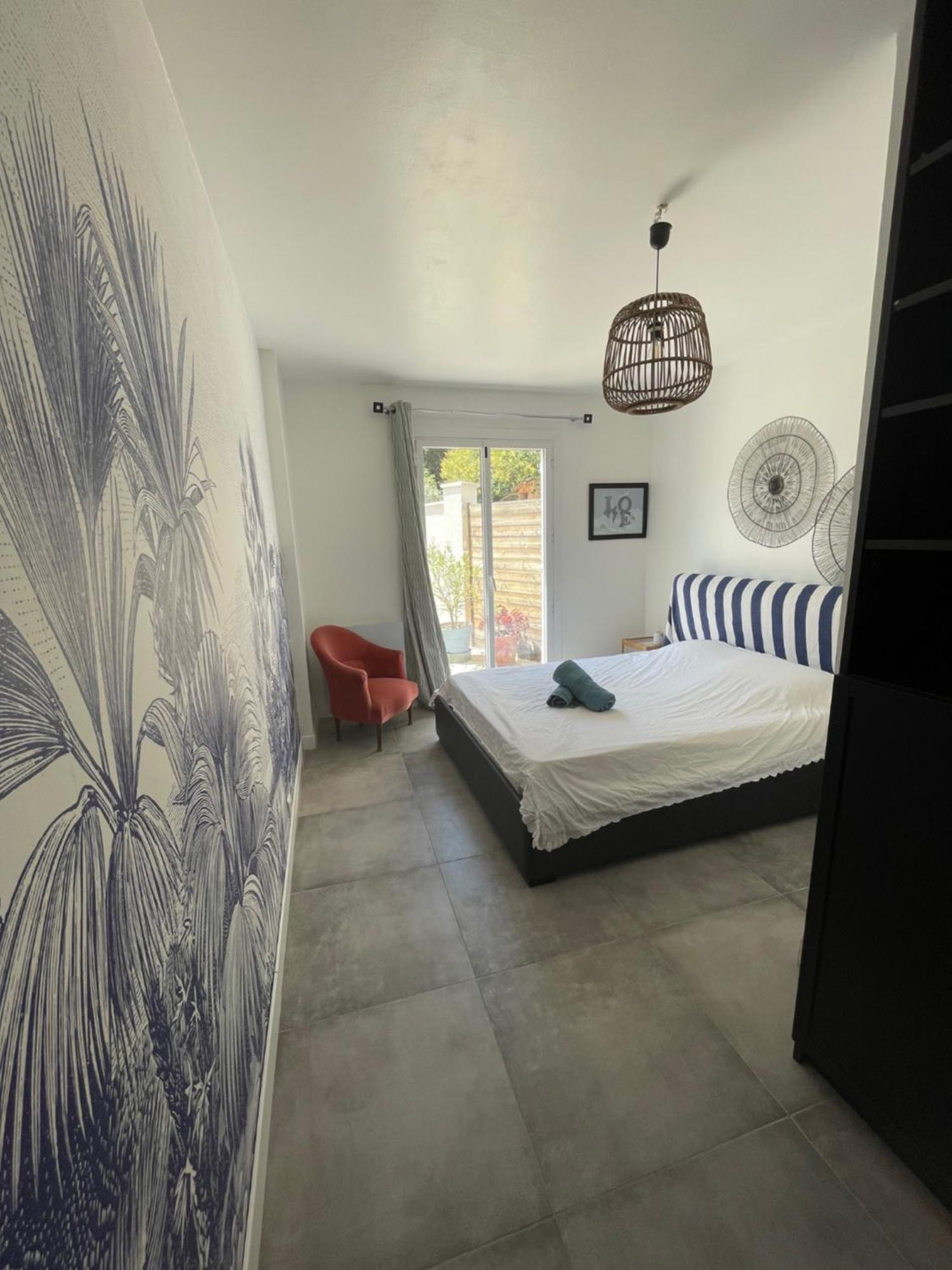 Azur Appart 4 Pers - Parking - Terrasse - 10Min Du Centre 卡西斯 外观 照片