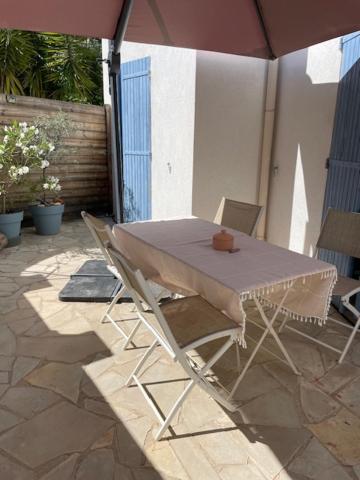 Azur Appart 4 Pers - Parking - Terrasse - 10Min Du Centre 卡西斯 外观 照片
