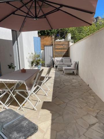 Azur Appart 4 Pers - Parking - Terrasse - 10Min Du Centre 卡西斯 外观 照片