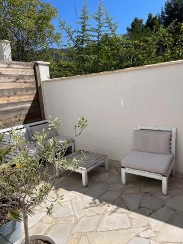Azur Appart 4 Pers - Parking - Terrasse - 10Min Du Centre 卡西斯 外观 照片